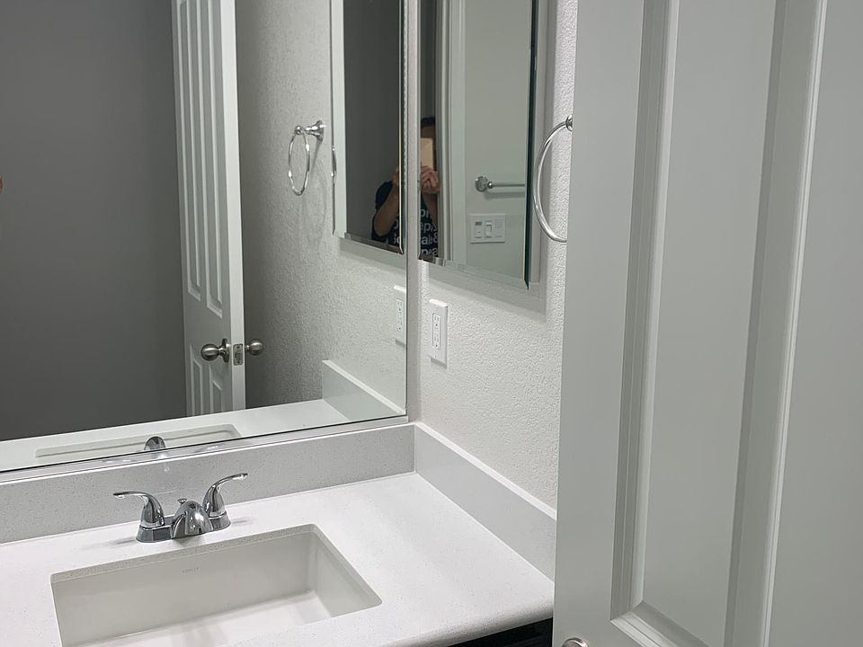 1st image of 637 W Weller Ave
