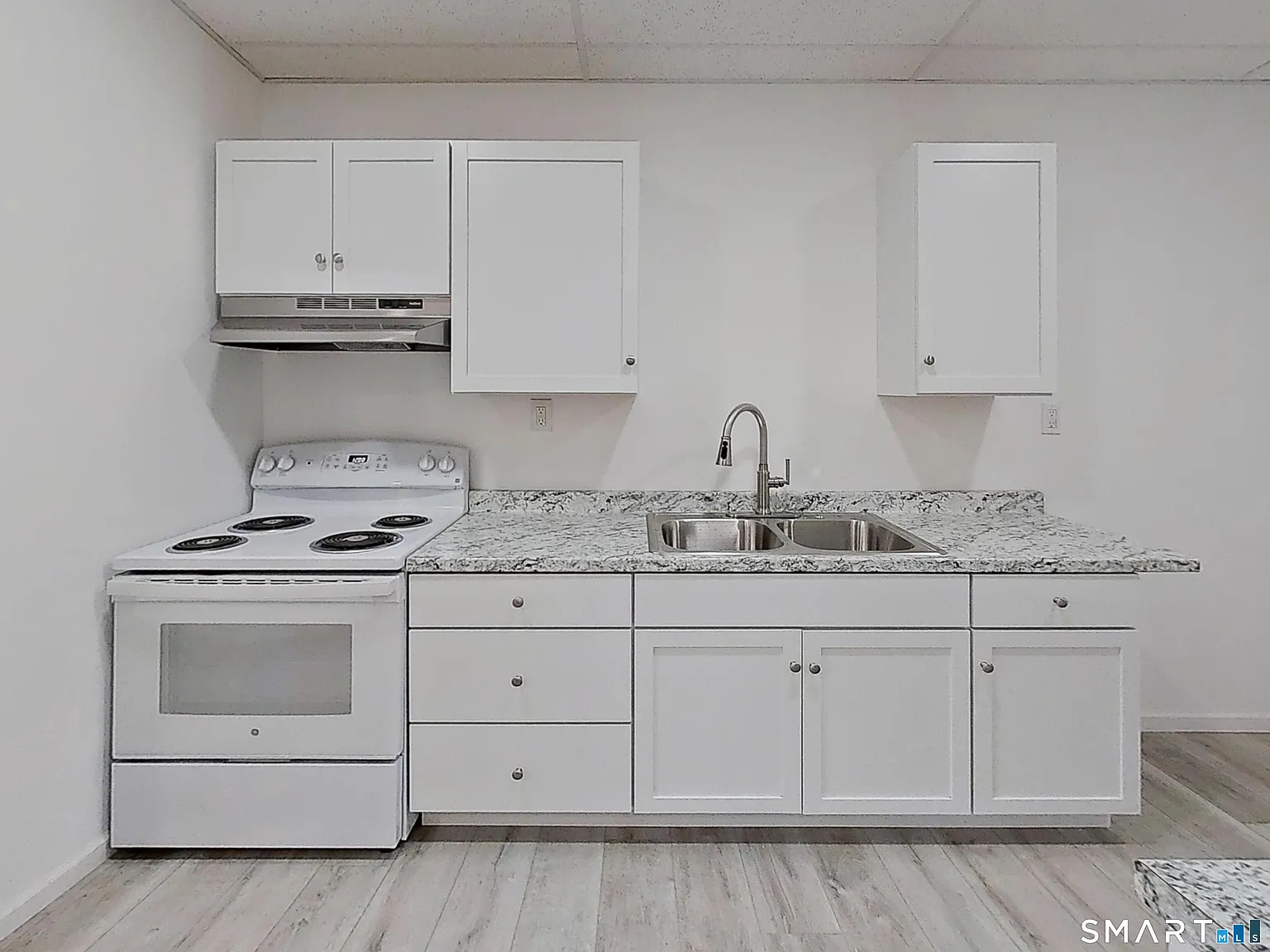 1 bed, 1.0 bath, 750 sqft, $1,850 — Photo 2