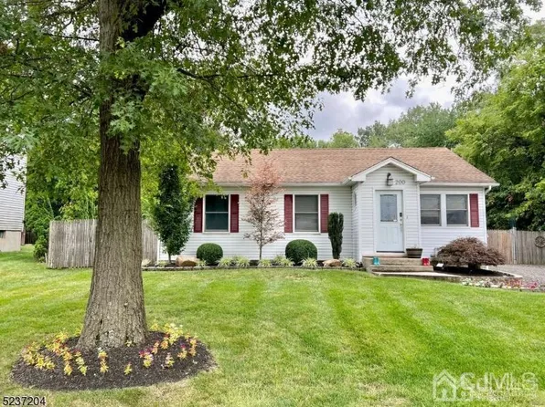 200 Churchill Ave, Somerset, NJ 08873