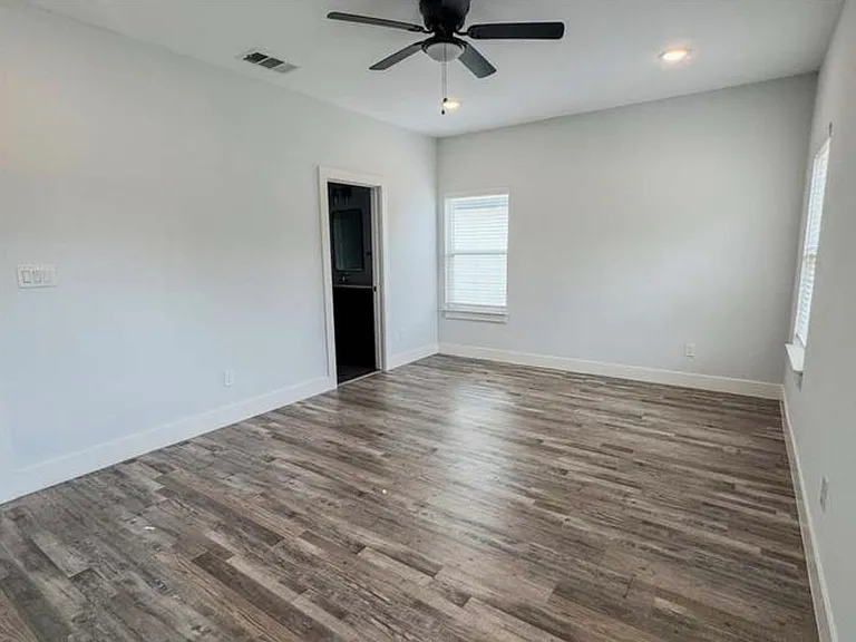 3105 Spencer St — Photo 8