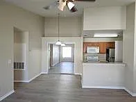 3 bed, 2.0 bath, 1252 sqft, $1,900 — Photo 4