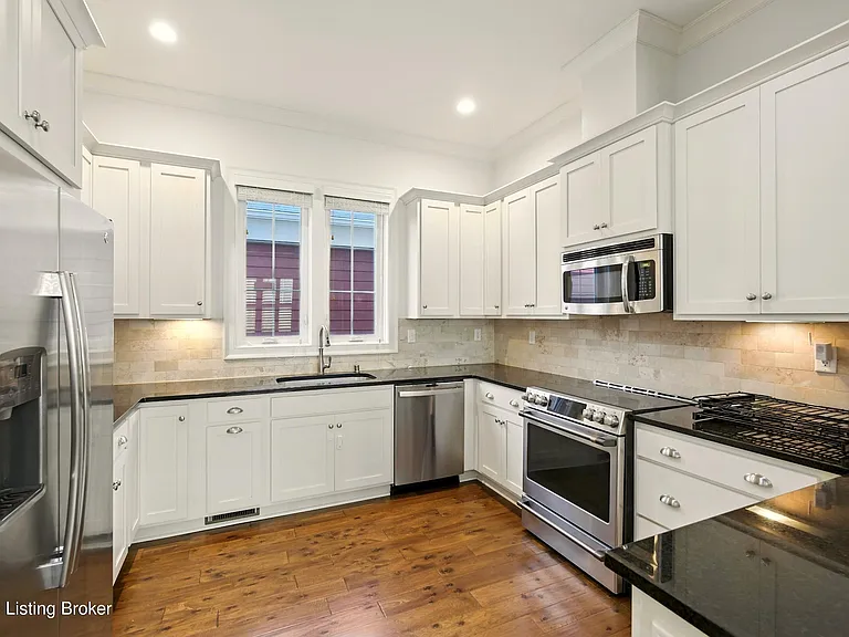 8707 Featherbell Blvd — Photo 16