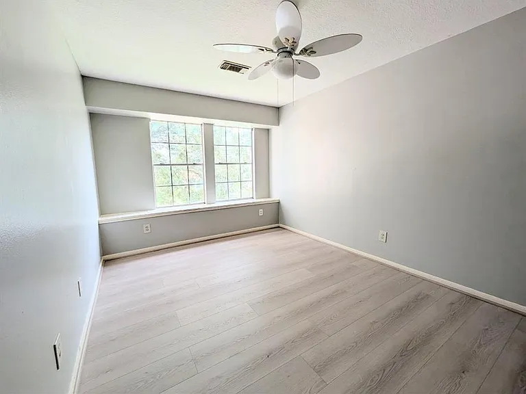 4521 Stonebridge Dr — Photo 11
