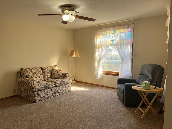 5th image of 340 1st St SE