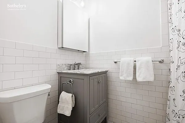 Sold by Sotheby's International Realty | media 7