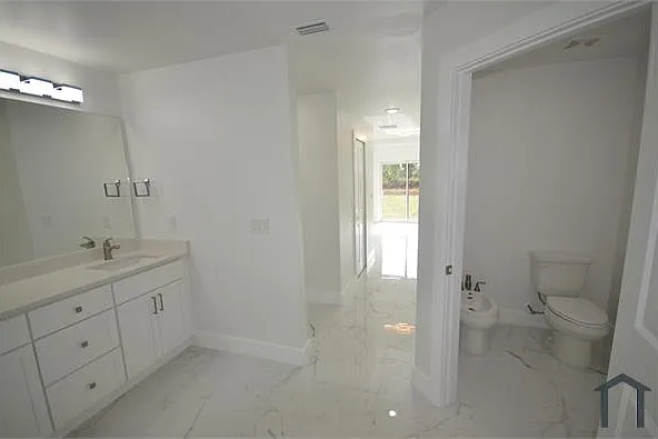 1132 Edelweiss St E — Photo 25