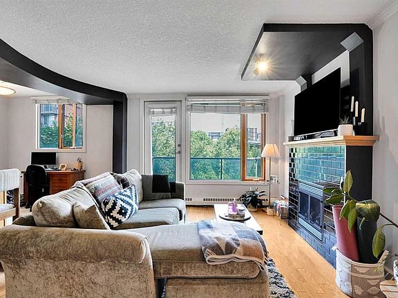 5th image of 1225 N 15th Ave SW #302