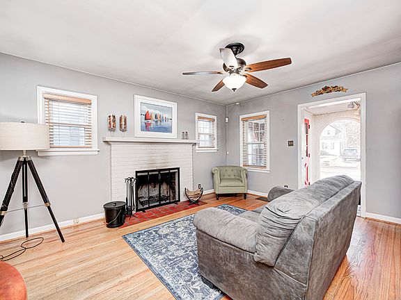 5th image of 6165 Norwaldo Ave