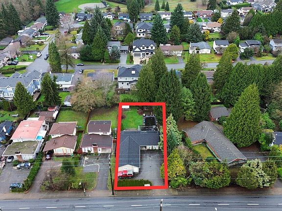 2nd image of 895 Como Lake Ave