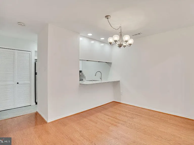 111 Park Pl — Photo 10
