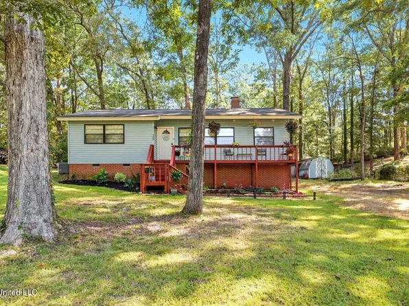 129 Camelia Cir, Florence, MS 39073