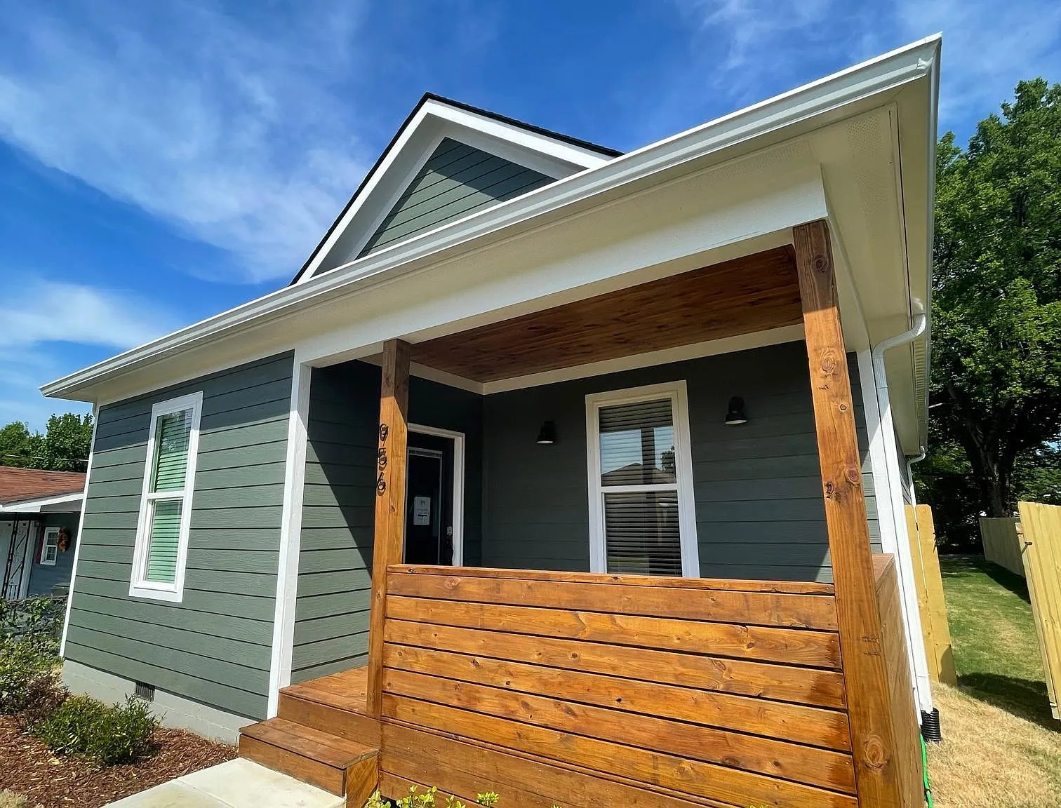 3 bed, 1120 sqft, $2,000 — Photo 2