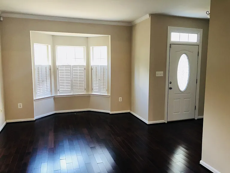 11 Catherine Ln — Photo 4
