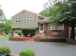 135 Cooperlanding Rd, Cherry Hill, NJ 08002