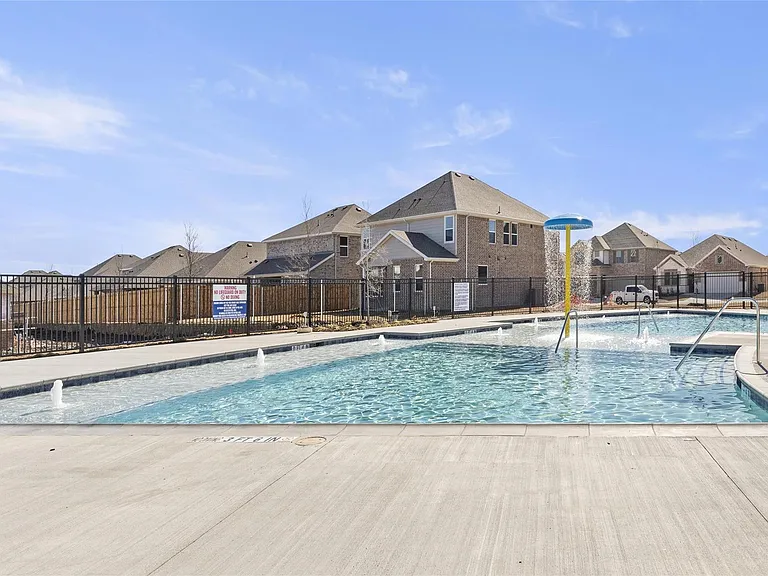 1825 Plymouth Dr — Photo 20