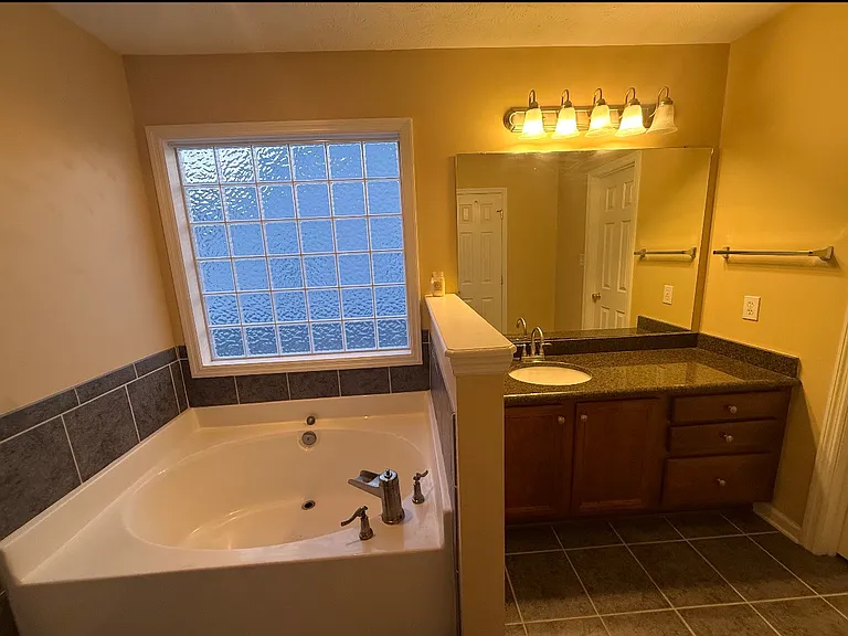 559 Cypress Pond Dr — Photo 6