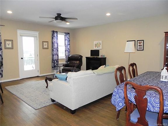 4th image of 1255 N Avenue C #6X