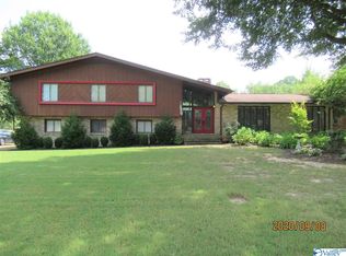 1112 Mason Dr NW, Hartselle, AL 35640