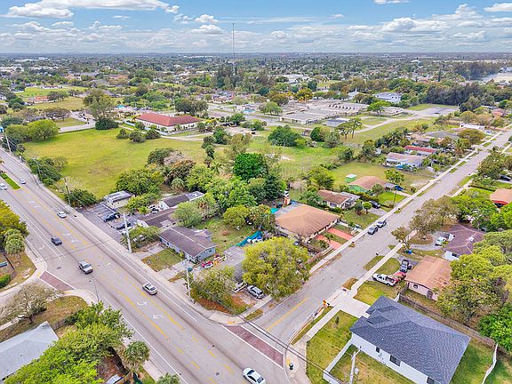 4th image of 2100 NW 27th Street