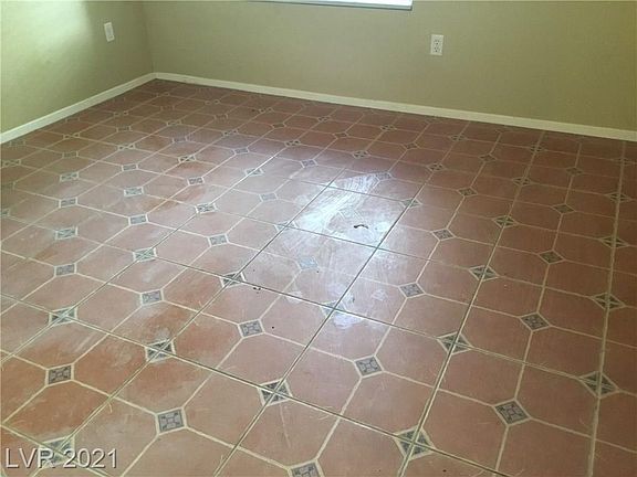 4th image of 1908 High Valley Ct Unit 104