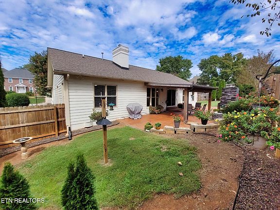 5th image of 9204 Water Hill Dr