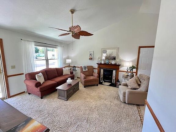 4th image of 2467 Beverly Hills Dr
