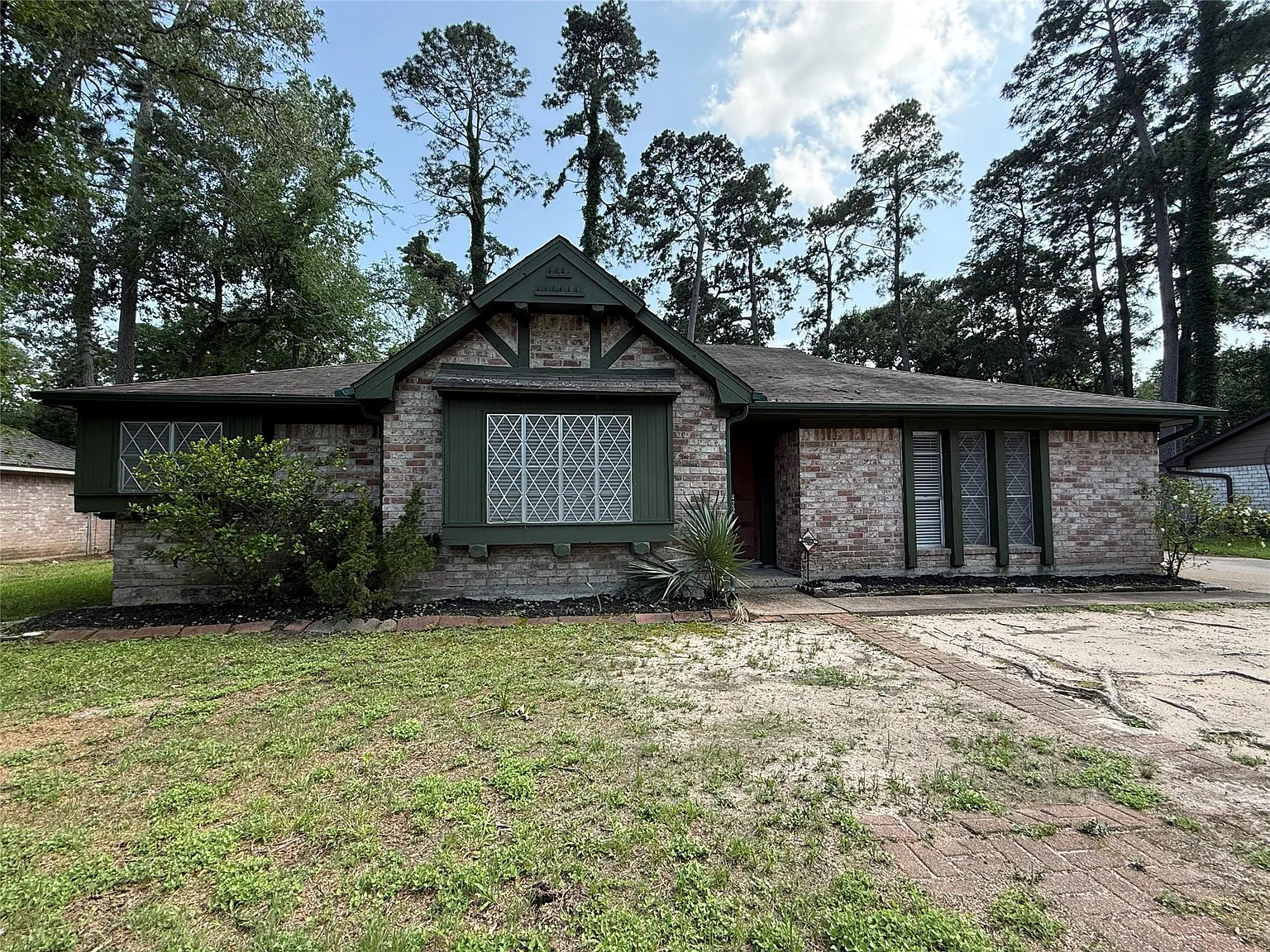 3 bed, 2.0 bath, 1451 sqft, $1,800 — Photo 2