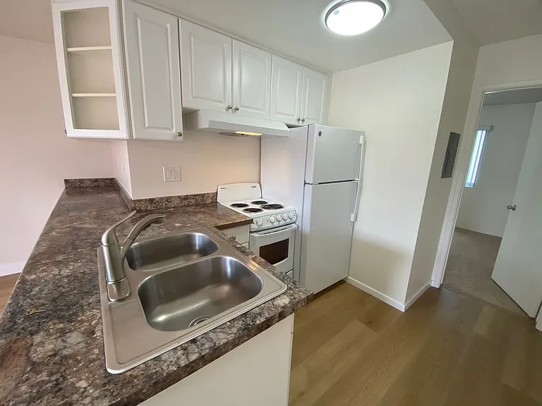 4630 Ohio St #6 — Photo 3