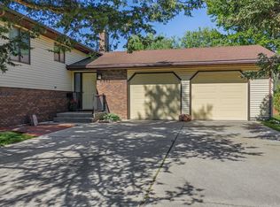 421 Bowman Rd, Wisconsin Dells, WI 53965