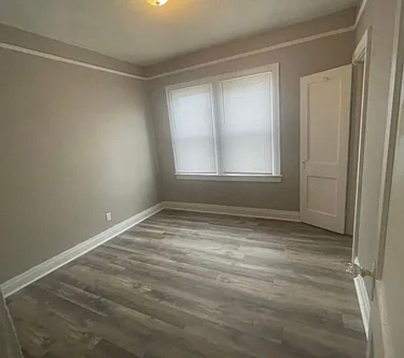 2nd image of 1310 Grosscup Ave