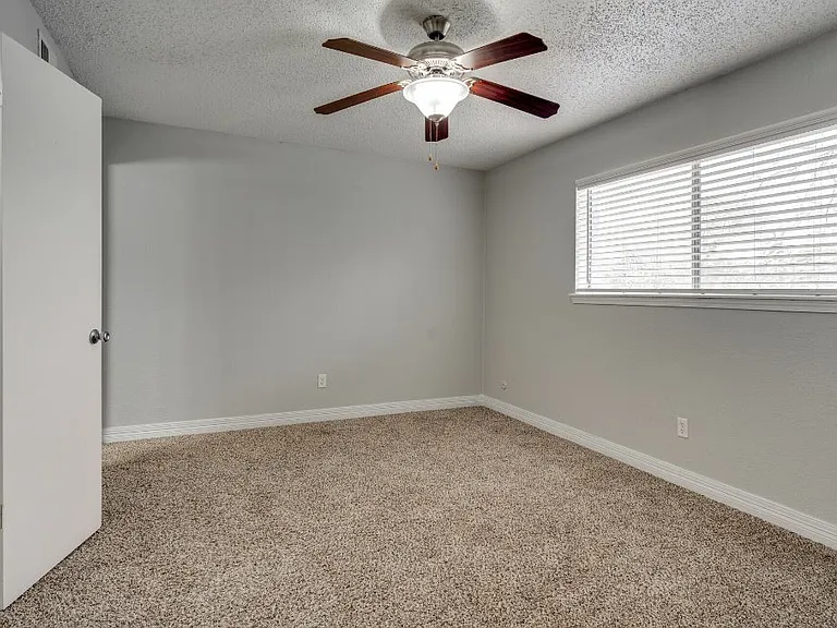 Villas At Braeburn — Photo 38