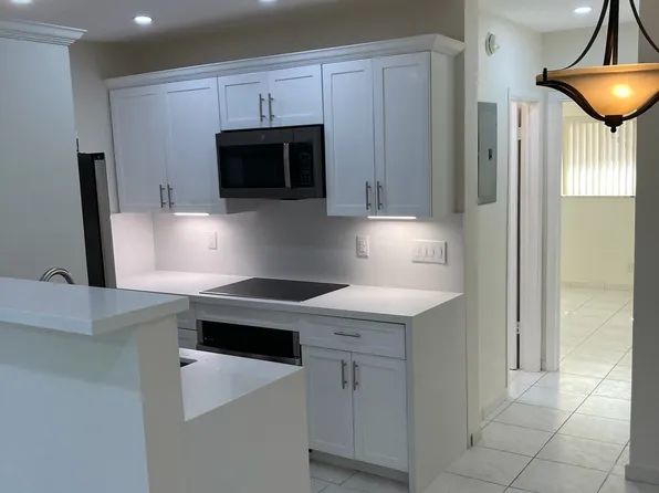 2909 Middle River Dr, Fort Lauderdale, FL