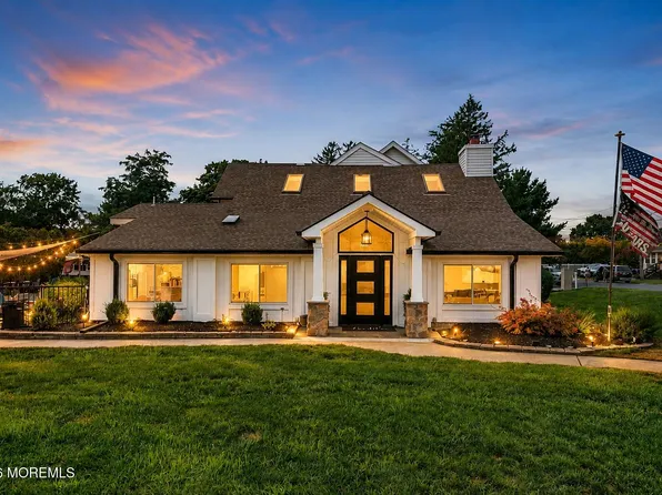 82 Highland Avenue, Leonardo, NJ 07737
