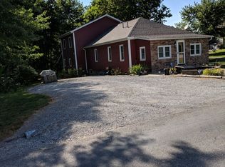 16450 New Dennison Rd, Marion, IL 62959