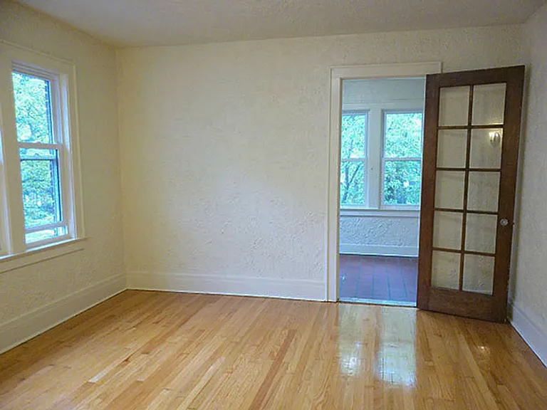 400 Harvard Pl #1 — Photo 15