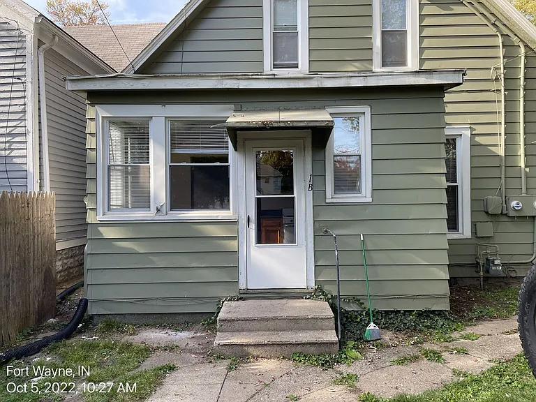 832 Columbia Ave — Photo 2