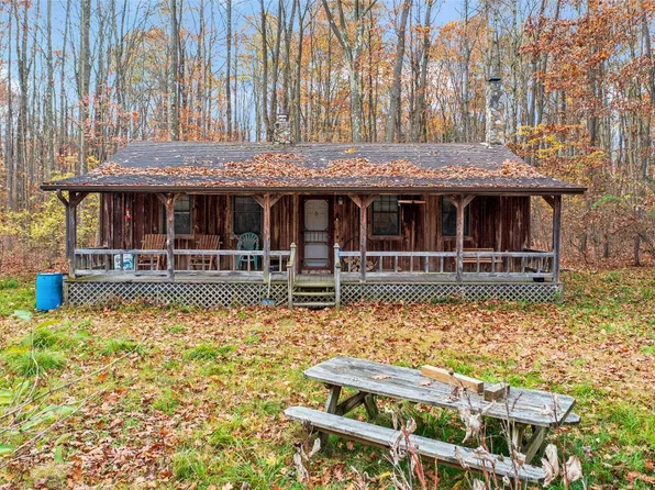 4937 Jerusalem Rd, Springboro, PA 16435