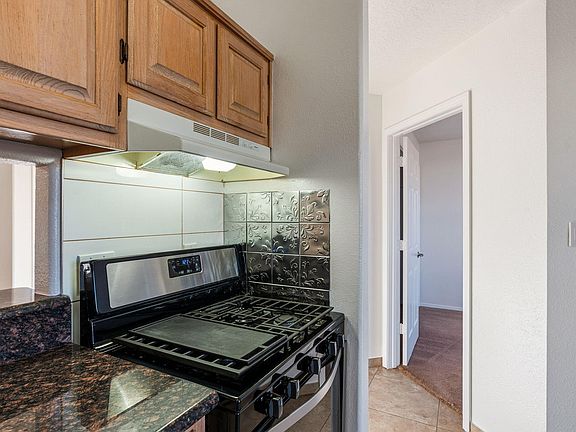 5th image of 1081 Cypress Ct SE