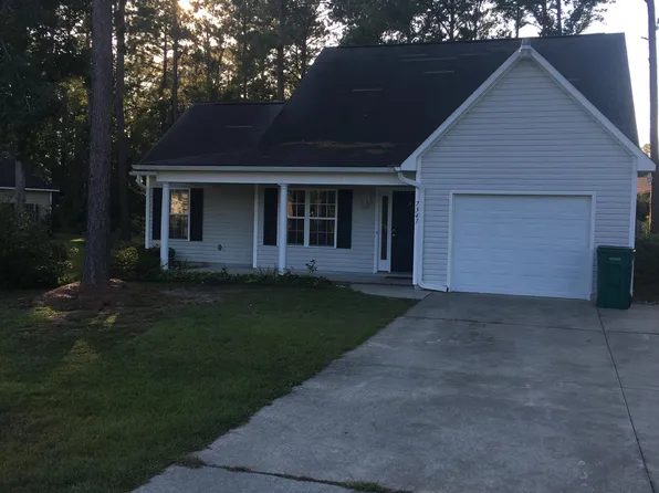 7341 Darden Rd, Wilmington, NC 28411