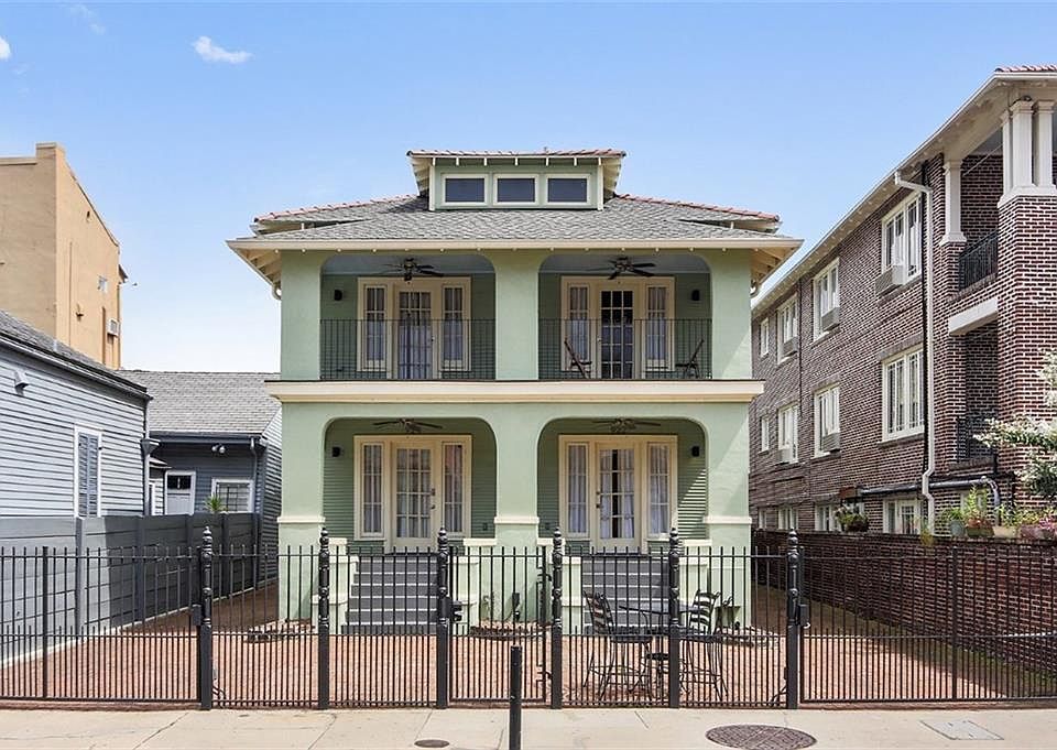 1st image of 924 Dauphine St #924