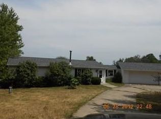 N6022 S Farmington Rd, Helenville, WI 53137