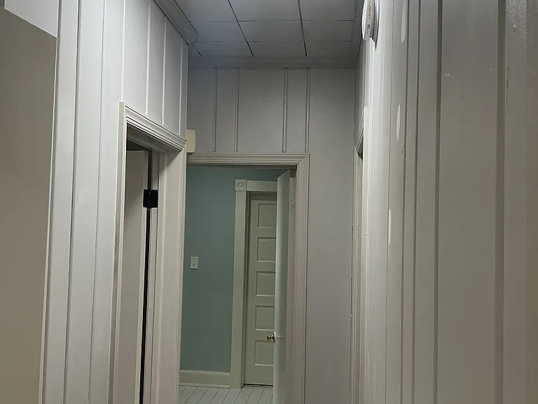 105 Russell Ave — Photo 7
