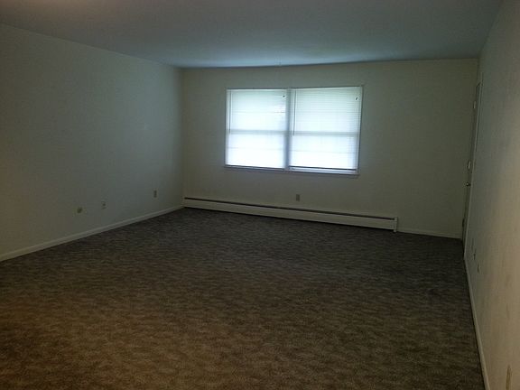 3rd image of 200 Carpenter Rd