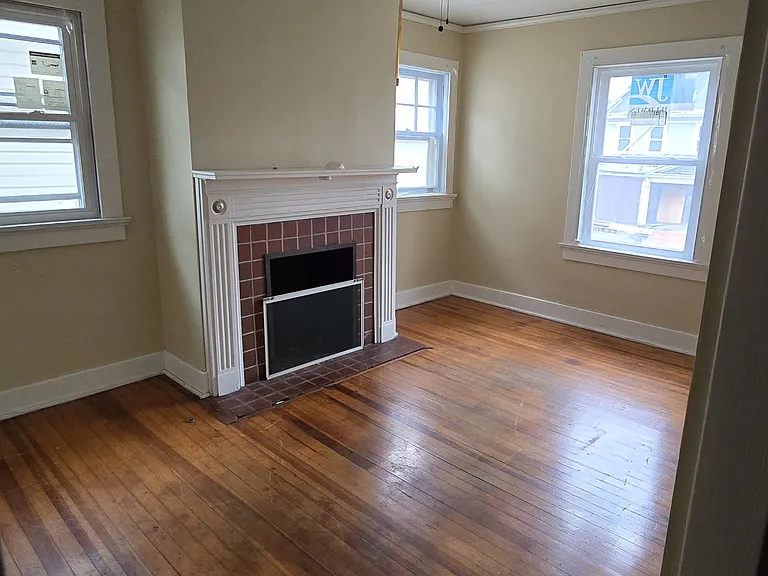 32 Gebhart St — Photo 9