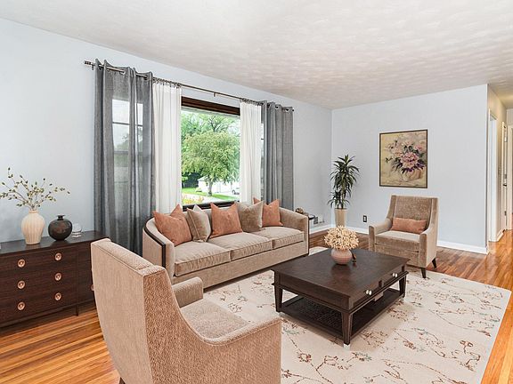 3rd image of 423 Eldridge Ave W