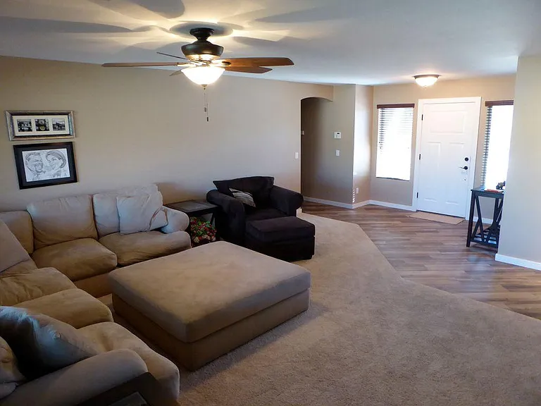 6810 S 15th Pl — Photo 9