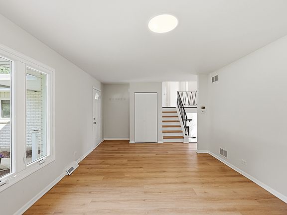2nd image of 849 Pear Tree Ln