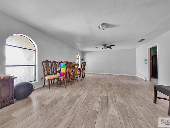 4th image of 38 Barcelona Ave #36
