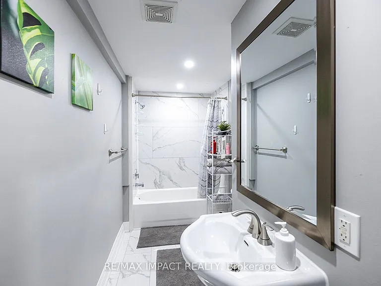 43.5 King St E — Photo 10