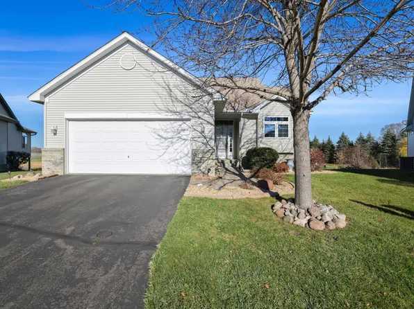 21234 Pasofino Cir N, Forest Lake, MN 55025